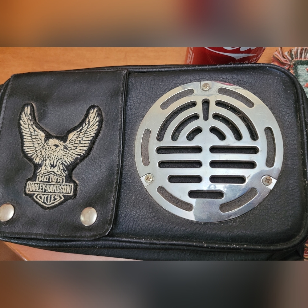 1993 Harley Davidson am fm speaker fanny pack